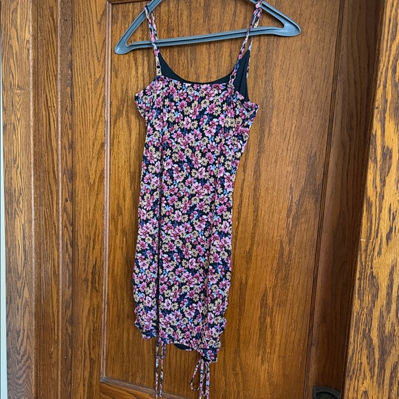 Floral Print Ruched Dress - Picture 2 of 3